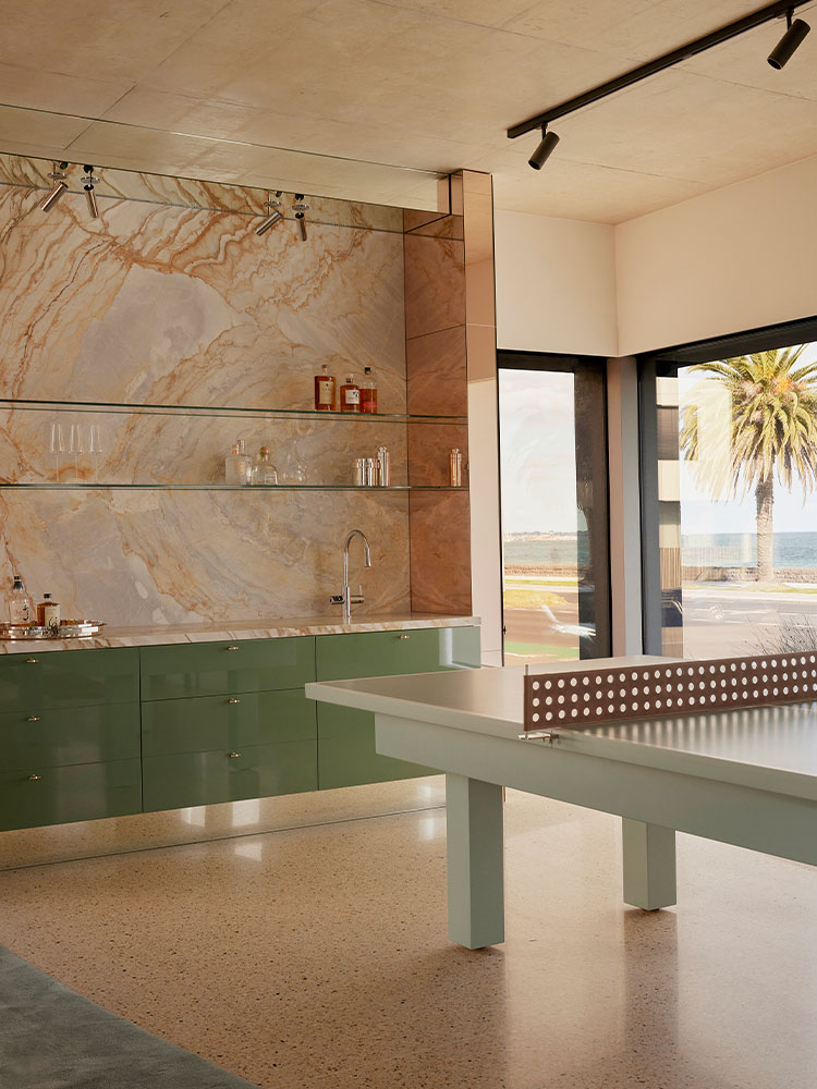 bar